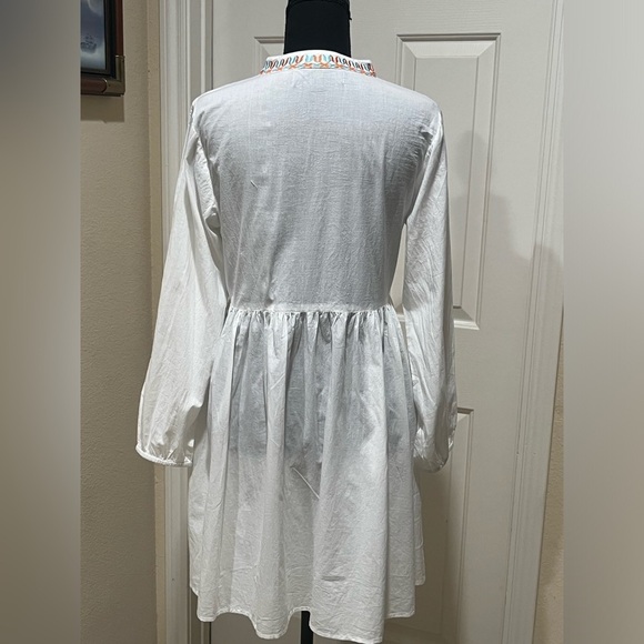 SHANA WHITE  EMBROIDERED DRESS SIZE S. - Picture 6 of 10